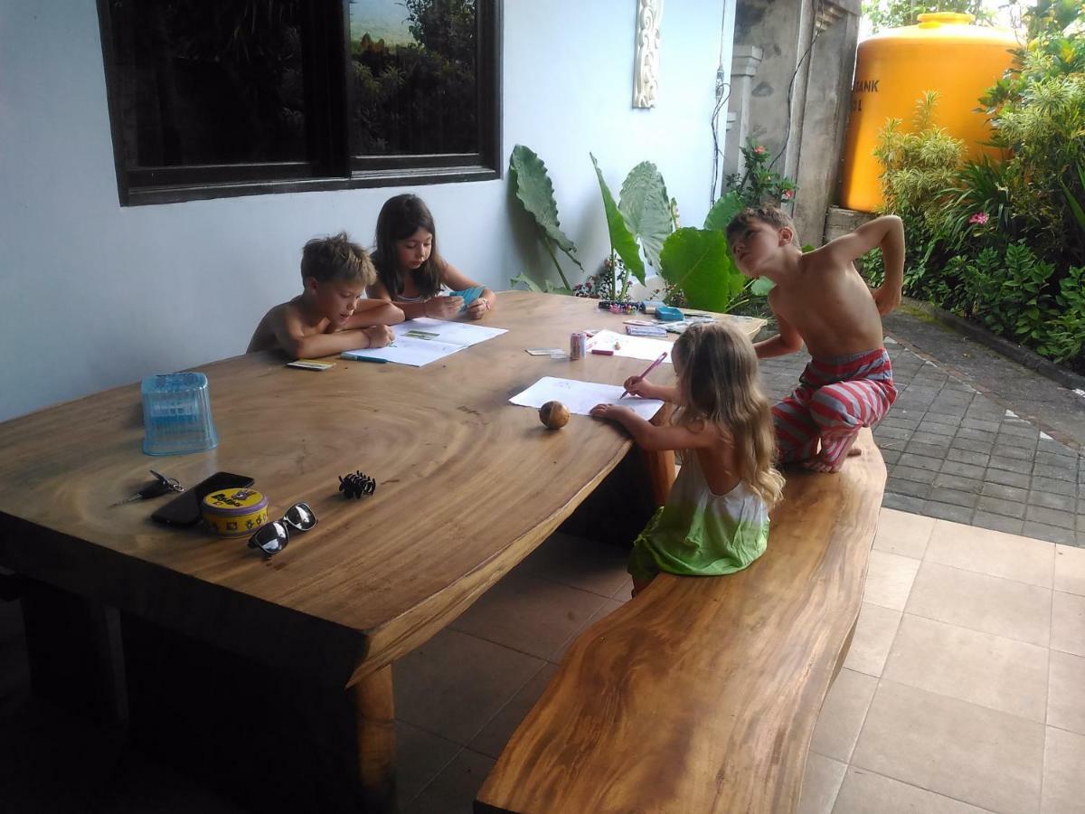 Khrisna Sunrise Homestay Tulamben Eksteriør billede
